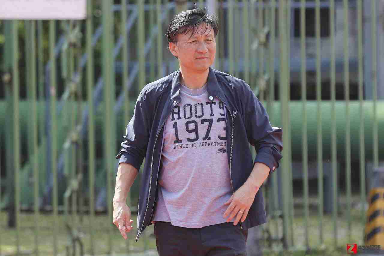 成耀东：国青选人原则是俱乐部时机不多球员 足协会考虑发补助