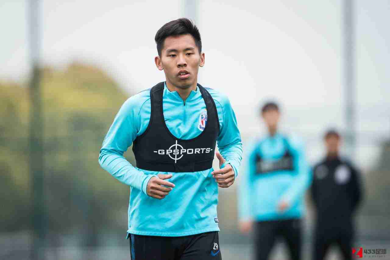 周俊辰：为了多踢比赛选择租借加盟黄海 未来要为申花多做贡献