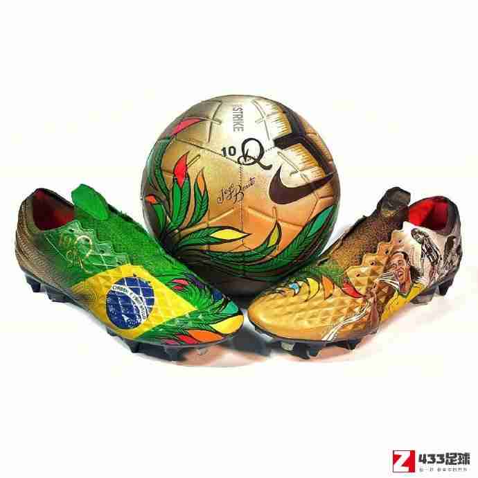 小罗,巴拉圭艺术家将小罗的形象画在了一双球鞋上
