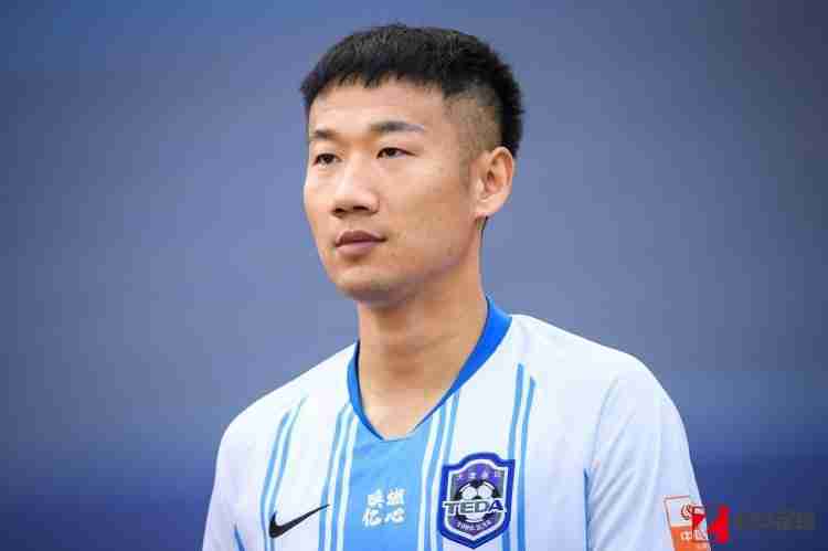 粤媒：状况坚持不俗，荣昊或许会被郑智召回恒大