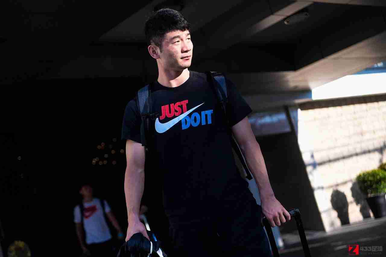 体坛：吉翔下家仍不明亮，昨日下午还在江宁基地自动加练