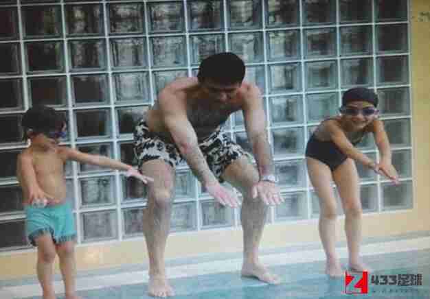 穆里尼奥,穆里尼奥女儿,穆里尼奥女儿发布小时候与父亲练习跳水的合照