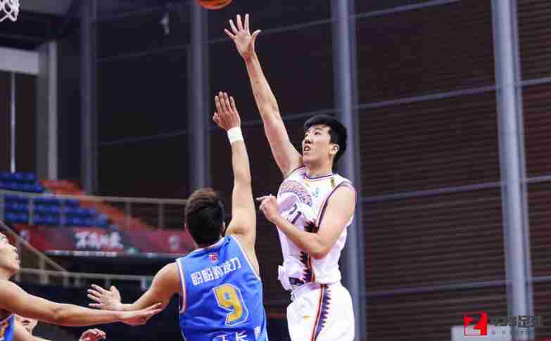 宗赞,宗赞拿下26分12篮板，上海队117-93战胜福建队