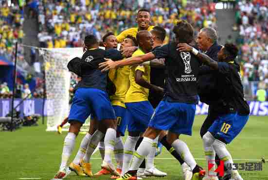 巴西队,墨西哥队,巴西2 0墨西哥,巴西2-0力克墨西哥，内马尔头球破门建功